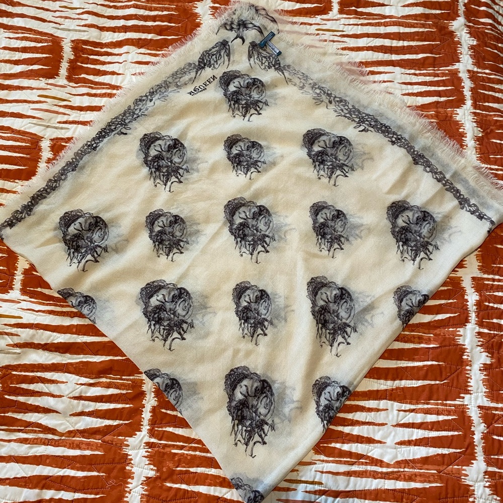 Alexander McQueen large skull & birds blanket scarf